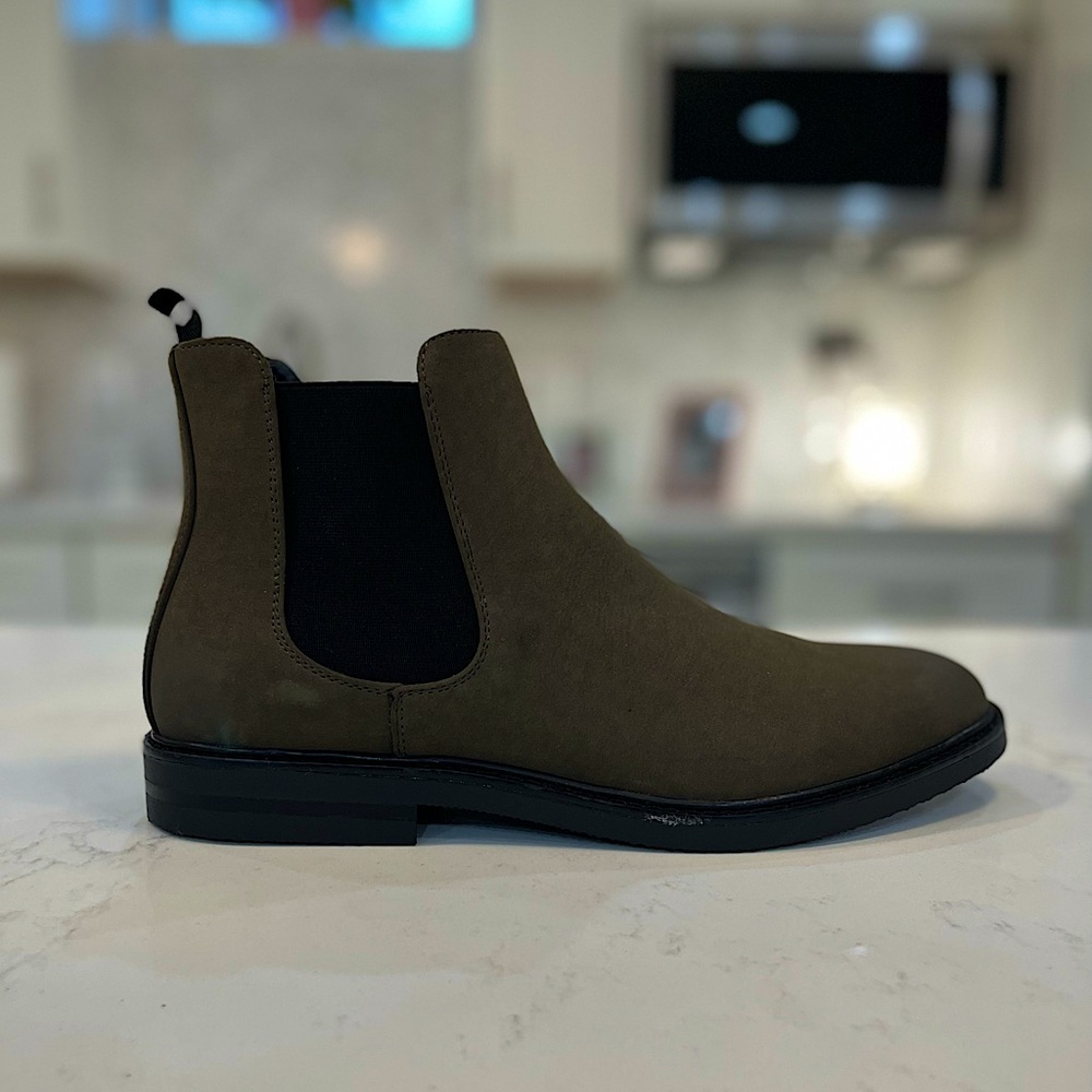 NWT Unl!sted by Kenneth Cole boots